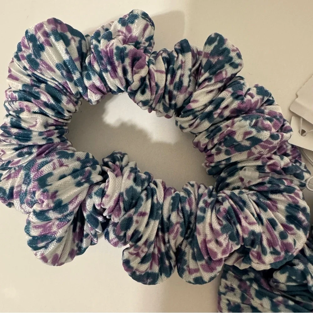 Crewcuts J.Crew Floral Scrunchies 2 Pack Blue Multicolor NWT Hair Ties